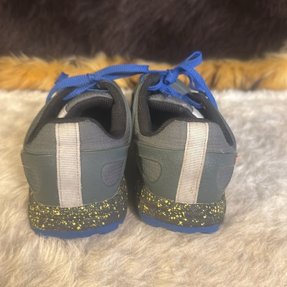 Merrell shoes 4.5 (875) - Picture 4 of 7